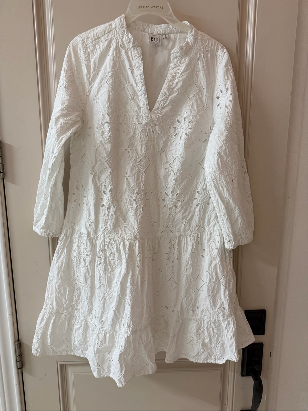 GAP Women's White Eyelet V-Neck Tiered Dress Med Tall